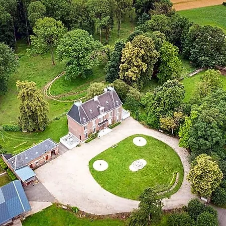 Alojamento de Acomodação e Pequeno-almoço Site Ancien Château De Martinsart 3*